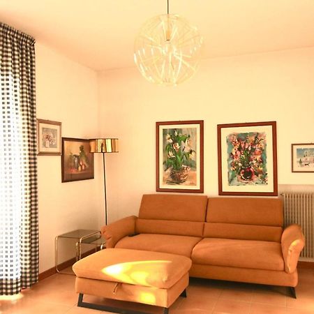 3 Rooms Apartment Whit Balcony And Lake Wiew 马尔切西内 外观 照片