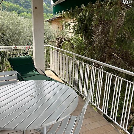 3 Rooms Apartment Whit Balcony And Lake Wiew 马尔切西内 外观 照片